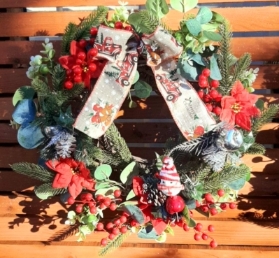 Medium Wreath (Artificial)   delivered in box